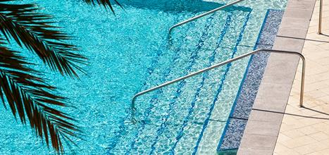 Does Your Swimming Pool Need Repairs? Photo